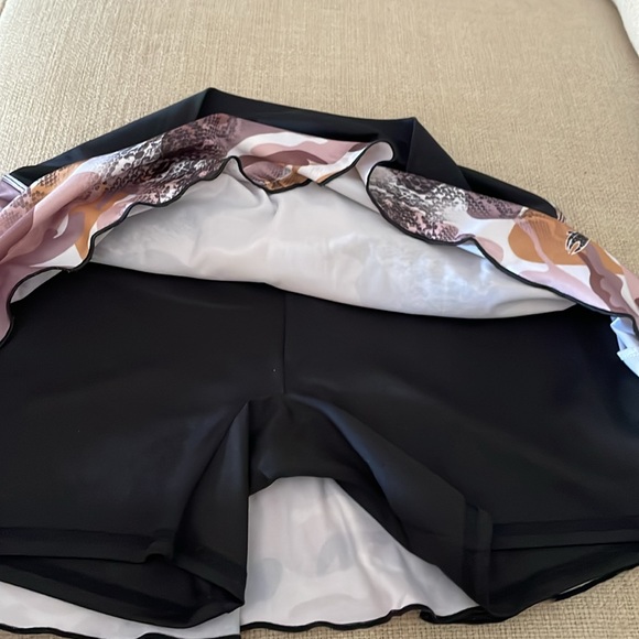 #006, Lacoa tennis skirt, size M - Picture 4 of 4